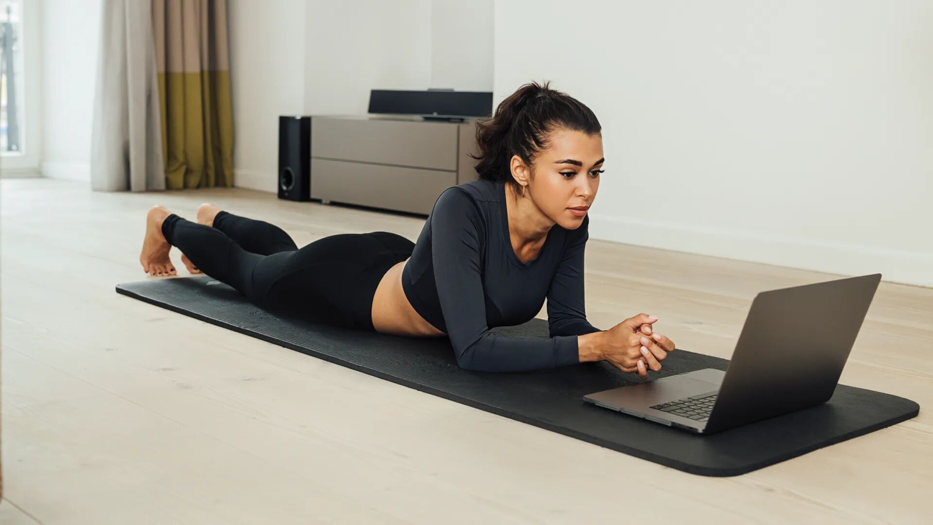 Calisthenics Ireland online coaching service, offering personalised bodyweight training routines and virtual support from expert coaches