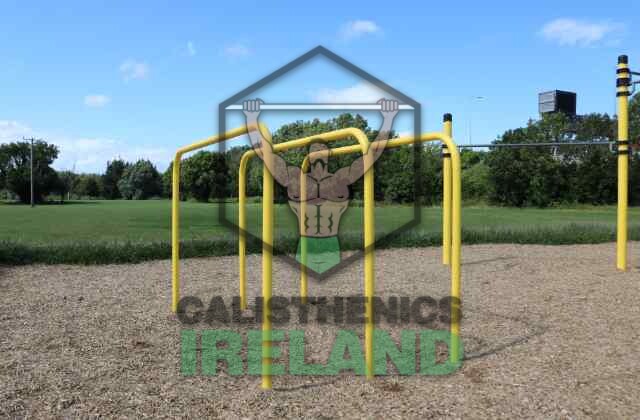 Knockmitten street workout park dip station